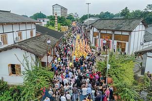 塞维利亚主帅：皇马最值得钦佩 伯纳乌将以最高待遇致敬拉莫斯